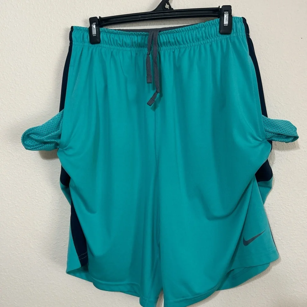 Nike Dri-FIT Teal and Navy Basketball Shorts Mens Size Large